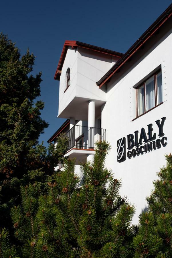 Готель Bialy Gosciniec Цєханув Екстер'єр фото